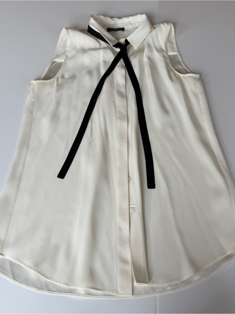 Lafayette 148 New York Cream Sleeveless Button-Down Blouse with Black Tie